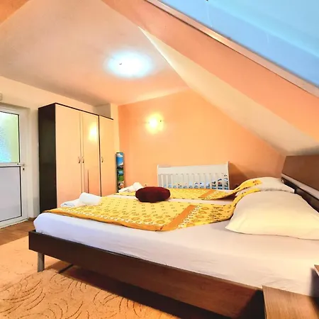 Two-floor Sunny In Centre Apartmán Burgas City