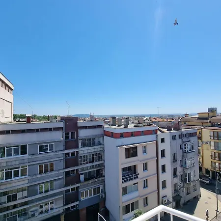 Two-floor Sunny In Centre Apartmán Burgas City